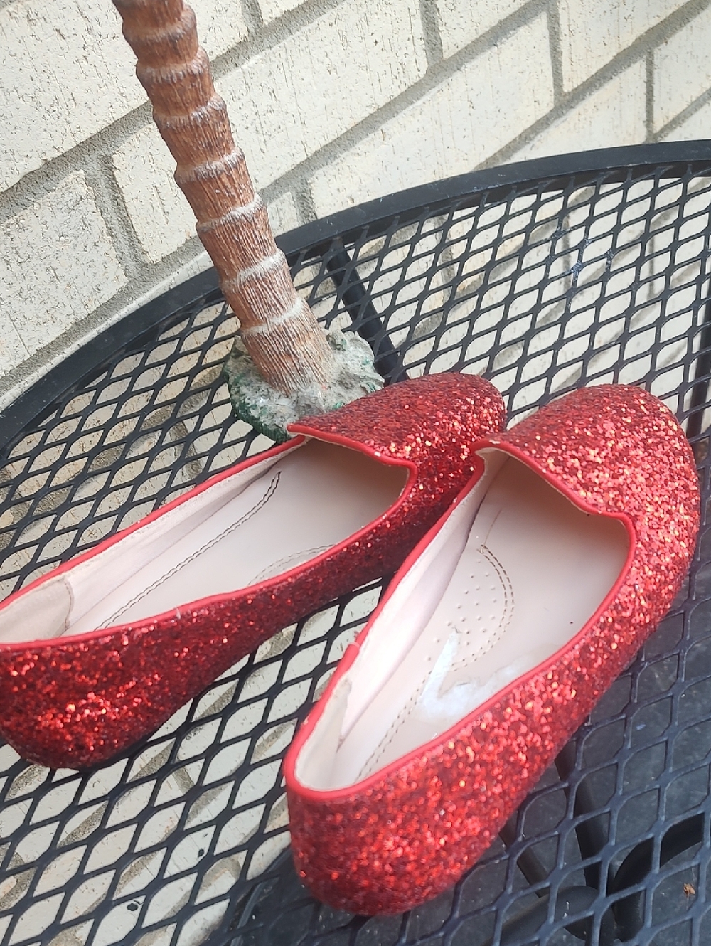 Red Glitter ๐ Shoes - Picture 5 of 9